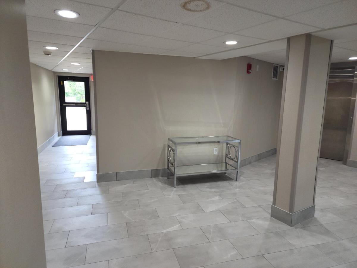 La Quinta Inn & Suites By Wyndham Lake George Ngoại thất bức ảnh