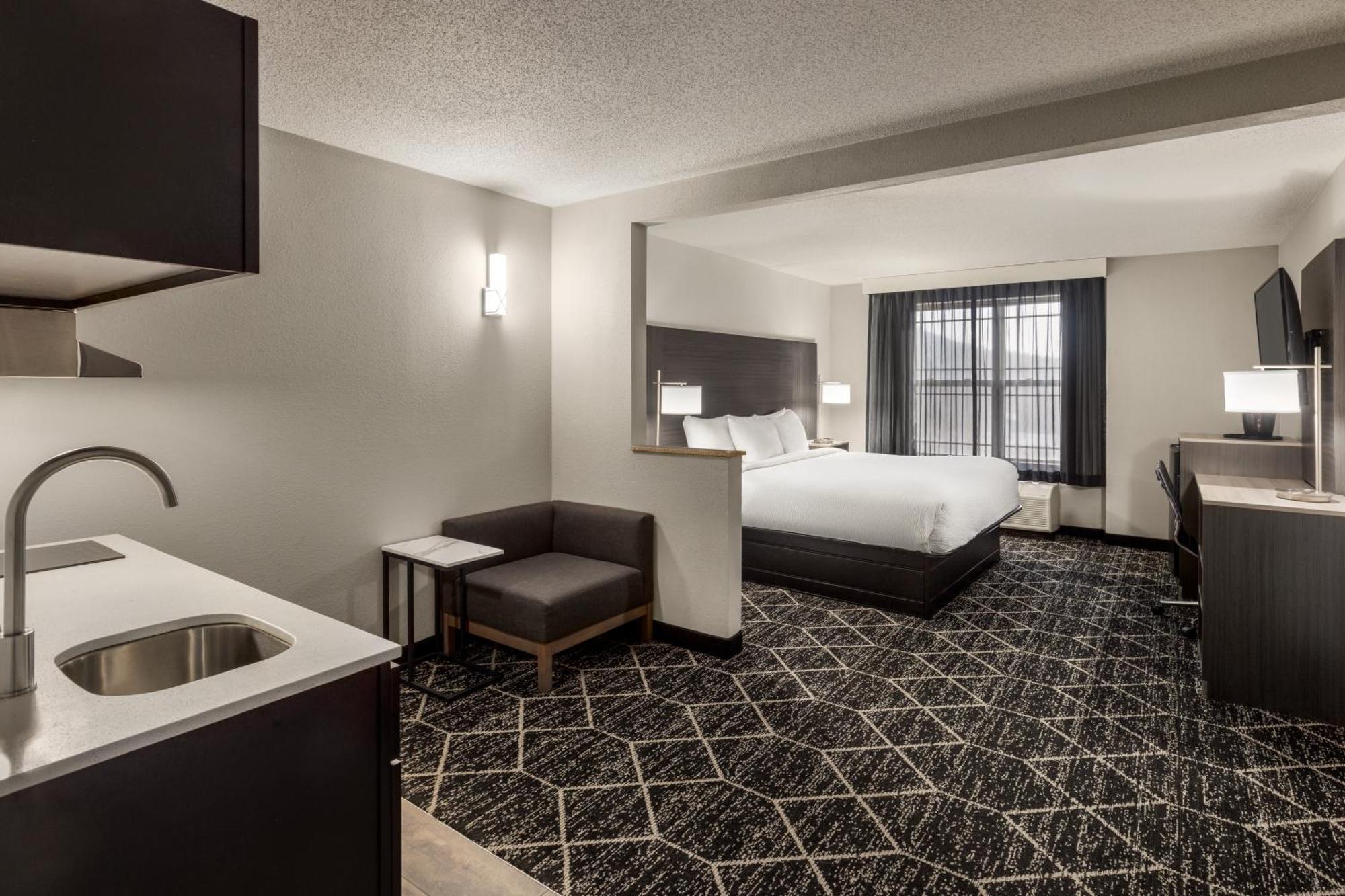 La Quinta Inn & Suites By Wyndham Lake George Ngoại thất bức ảnh