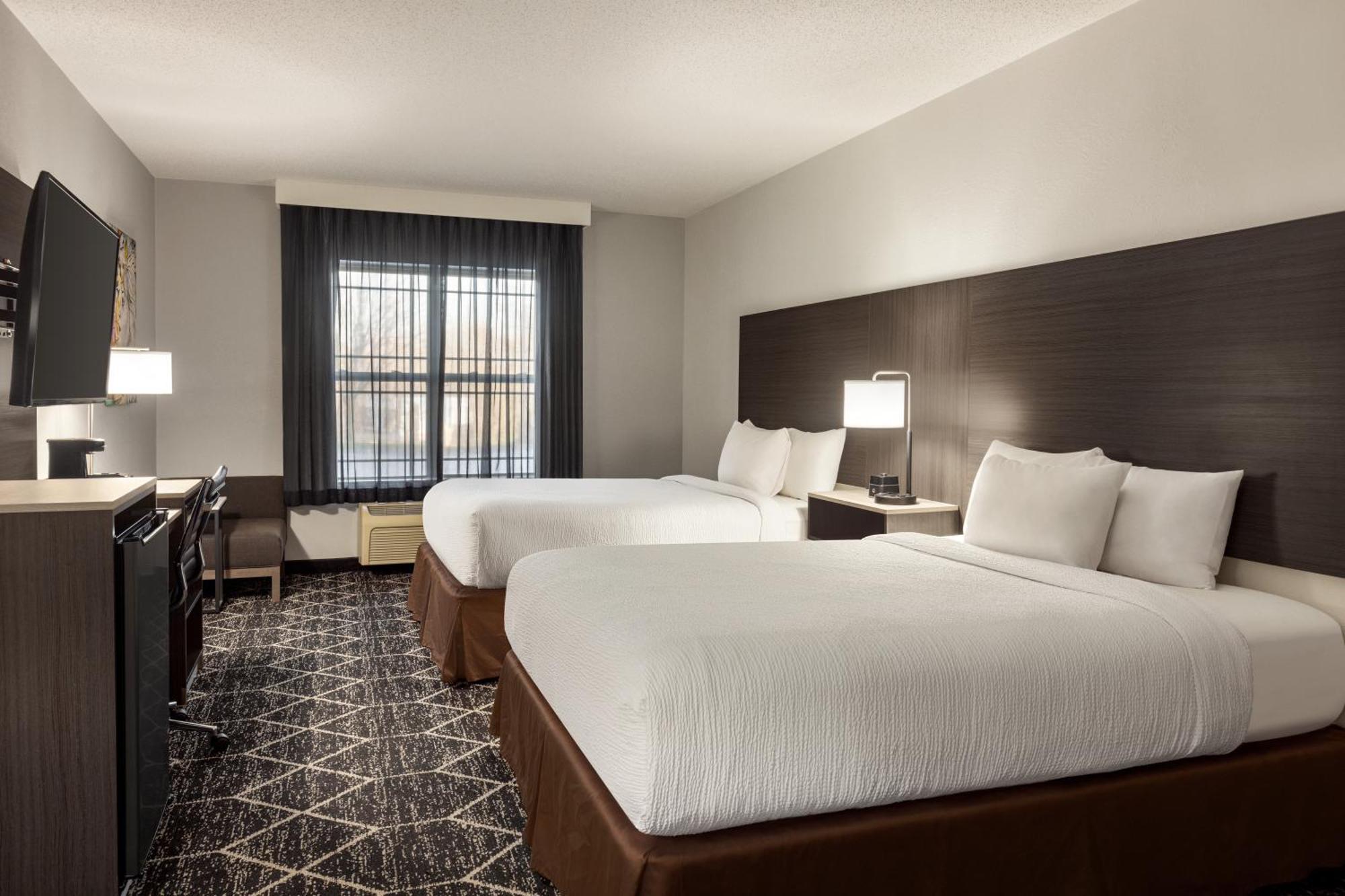 La Quinta Inn & Suites By Wyndham Lake George Ngoại thất bức ảnh