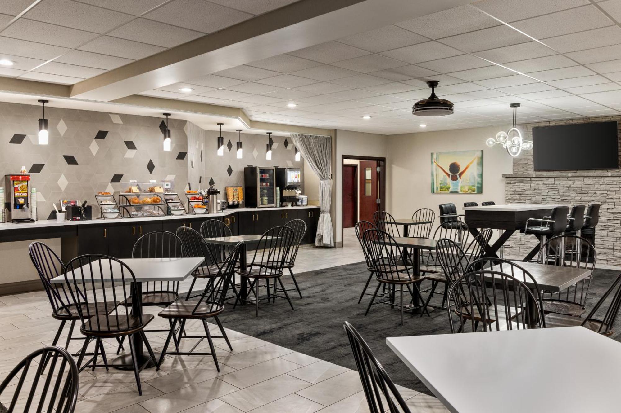 La Quinta Inn & Suites By Wyndham Lake George Ngoại thất bức ảnh