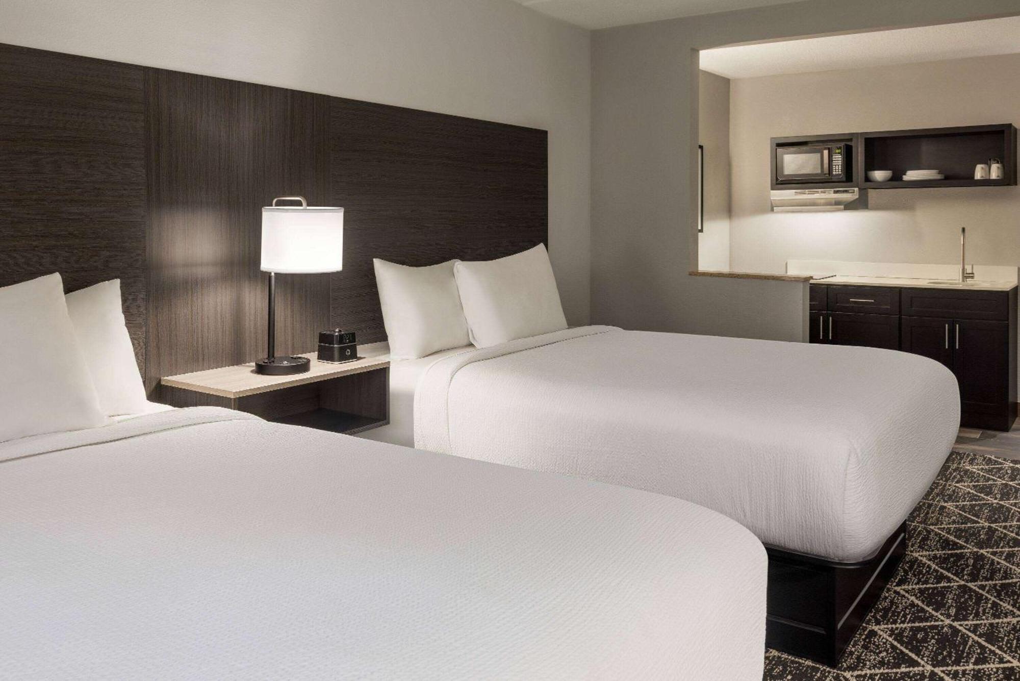 La Quinta Inn & Suites By Wyndham Lake George Ngoại thất bức ảnh