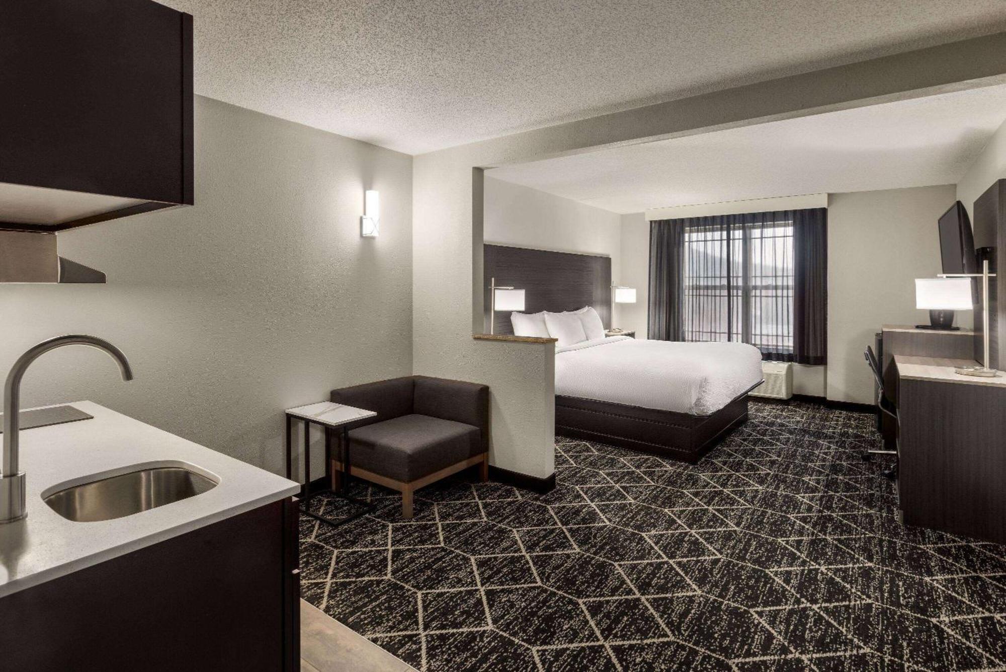 La Quinta Inn & Suites By Wyndham Lake George Ngoại thất bức ảnh